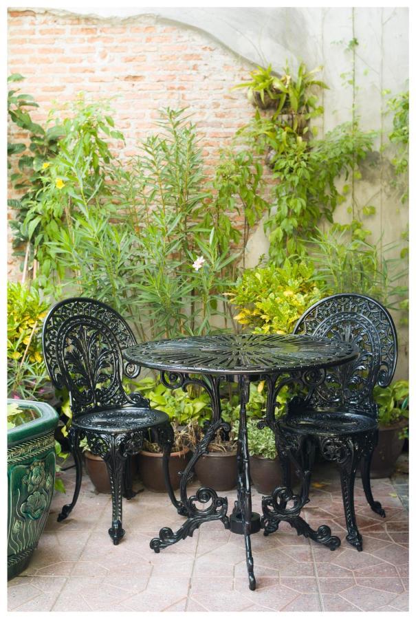 The Knight House Bangkok Apartment Exterior photo